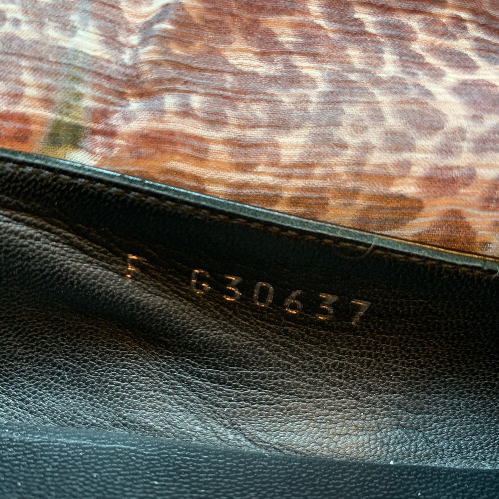 Authentic Chanel - Picture 7 of 10